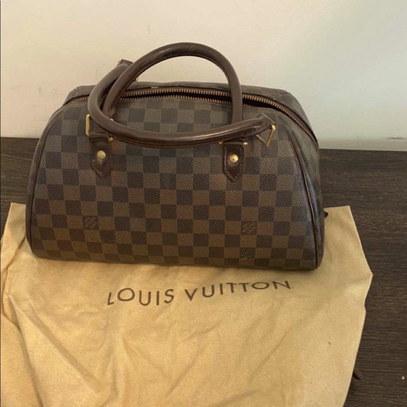 Loius Vuitton Bag - Picture 1 of 4